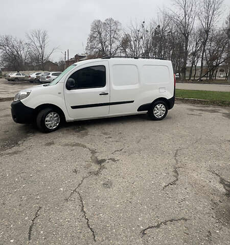 Белый Рено Кенгу, объемом двигателя 1.46 л и пробегом 234 тыс. км за 7700 $, фото 6 на Automoto.ua