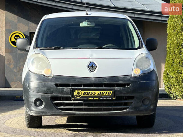 Рено Кєнгу 2013 у Львові на Automoto.ua Білий Рено Кєнгу, об'ємом двигуна 1.46 л та пробігом 202 тис. км за 6600 $, фото 1 на Automoto.ua