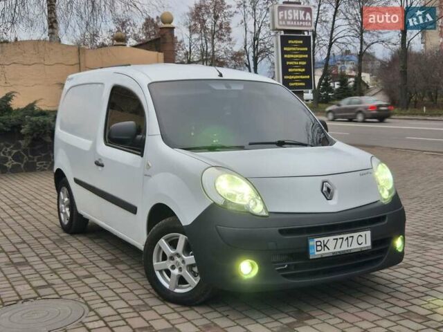 Білий Рено Кєнгу, об'ємом двигуна 1.5 л та пробігом 265 тис. км за 5999 $, фото 2 на Automoto.ua