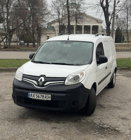 Белый Рено Кенгу, объемом двигателя 1.46 л и пробегом 234 тыс. км за 7700 $, фото 4 на Automoto.ua