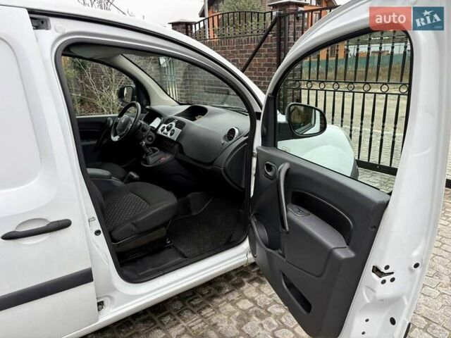Білий Рено Кєнгу, об'ємом двигуна 1.46 л та пробігом 338 тис. км за 4200 $, фото 3 на Automoto.ua