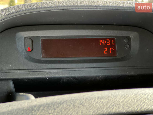 Рено Кєнгу 2013 у Львові на Automoto.ua Білий Рено Кєнгу, об'ємом двигуна 1.46 л та пробігом 202 тис. км за 6600 $, фото 11 на Automoto.ua