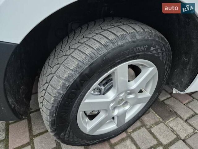 Білий Рено Кєнгу, об'ємом двигуна 1.5 л та пробігом 265 тис. км за 5999 $, фото 27 на Automoto.ua