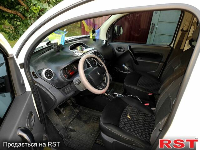 Белый Рено Кенгу, объемом двигателя 1.4 л и пробегом 189 тыс. км за 7600 $, фото 1 на Automoto.ua