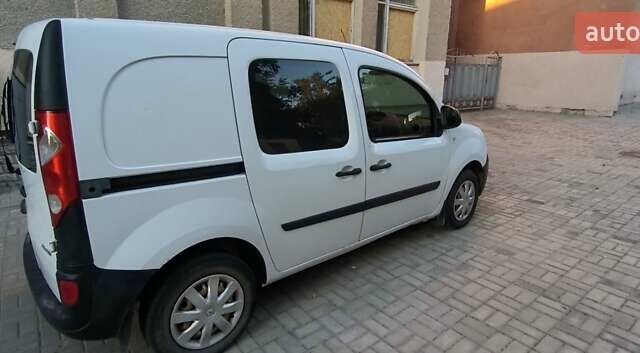 Білий Рено Кєнгу, об'ємом двигуна 1.5 л та пробігом 257 тис. км за 5700 $, фото 2 на Automoto.ua