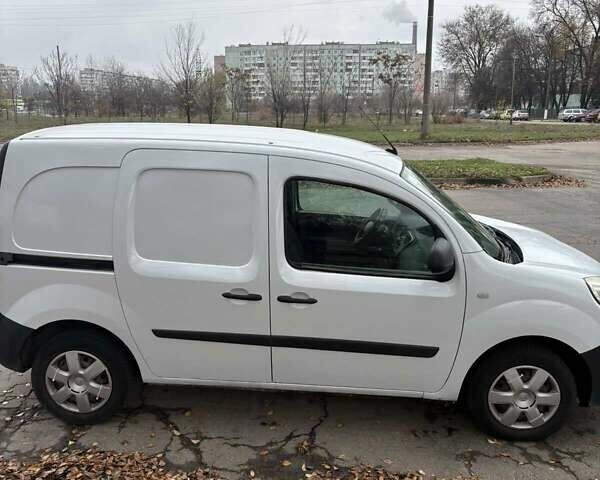 Белый Рено Кенгу, объемом двигателя 1.46 л и пробегом 289 тыс. км за 7250 $, фото 5 на Automoto.ua