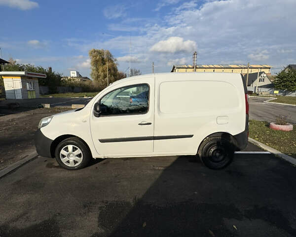 Рено Кенгу 2014 в Лубнах на Automoto.ua Белый Рено Кенгу, объемом двигателя 1.46 л и пробегом 395 тыс. км за 7150 $, фото 6 на Automoto.ua