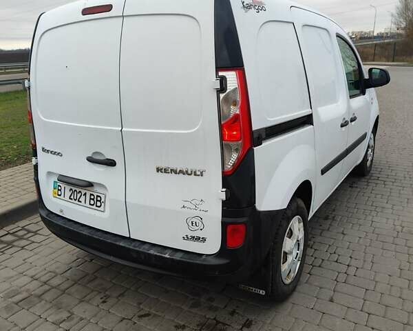 Белый Рено Кенгу, объемом двигателя 1.5 л и пробегом 325 тыс. км за 7500 $, фото 5 на Automoto.ua