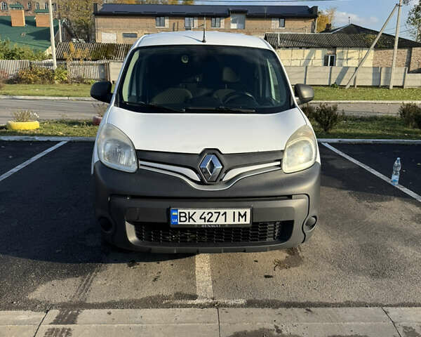 Рено Кенгу 2014 в Лубнах на Automoto.ua Белый Рено Кенгу, объемом двигателя 1.46 л и пробегом 395 тыс. км за 7150 $, фото 2 на Automoto.ua