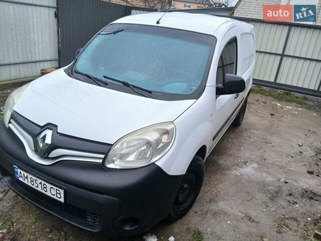 Белый Рено Кенгу, объемом двигателя 1.46 л и пробегом 200 тыс. км за 6800 $, фото 1 на Automoto.ua