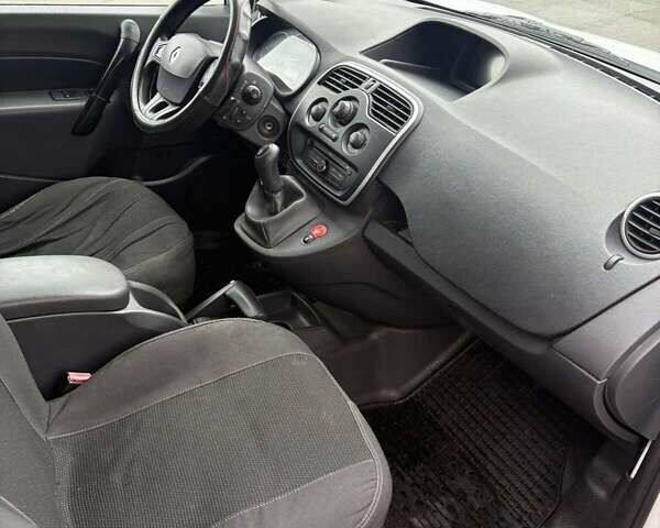 Белый Рено Кенгу, объемом двигателя 1.46 л и пробегом 289 тыс. км за 7250 $, фото 7 на Automoto.ua