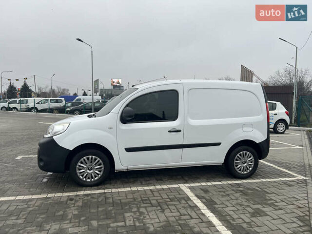 Белый Рено Кенгу, объемом двигателя 1.5 л и пробегом 188 тыс. км за 8000 $, фото 2 на Automoto.ua