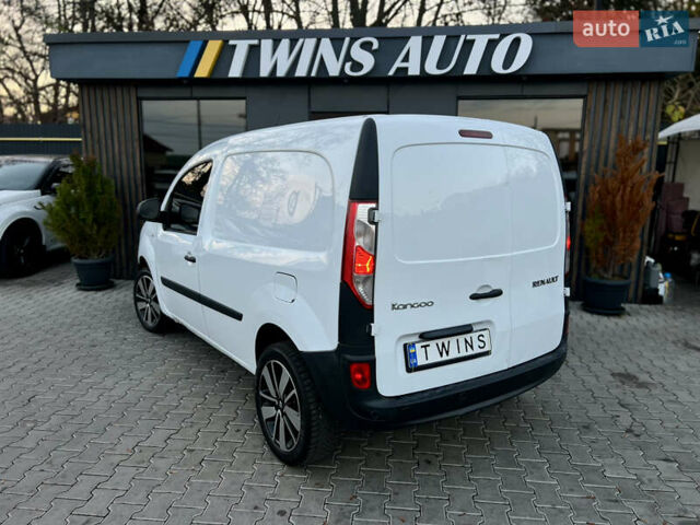 Білий Рено Кєнгу, об'ємом двигуна 1.5 л та пробігом 240 тис. км за 7200 $, фото 21 на Automoto.ua