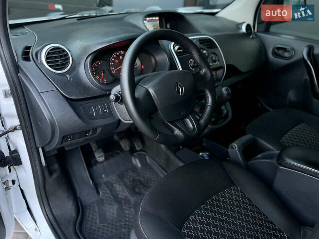 Білий Рено Кєнгу, об'ємом двигуна 1.5 л та пробігом 240 тис. км за 7200 $, фото 8 на Automoto.ua