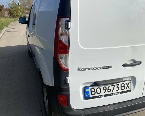 Белый Рено Кенгу, объемом двигателя 1.5 л и пробегом 184 тыс. км за 8390 $, фото 1 на Automoto.ua