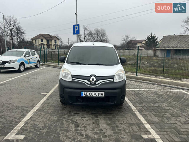 Белый Рено Кенгу, объемом двигателя 1.5 л и пробегом 188 тыс. км за 8000 $, фото 1 на Automoto.ua