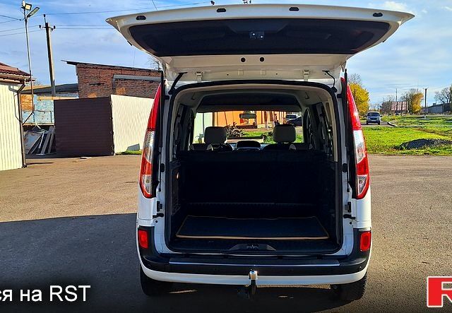 Білий Рено Кєнгу, об'ємом двигуна 1.5 л та пробігом 64 тис. км за 12500 $, фото 13 на Automoto.ua