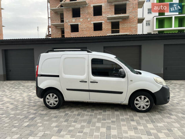 Белый Рено Кенгу, объемом двигателя 1.46 л и пробегом 277 тыс. км за 6450 $, фото 3 на Automoto.ua