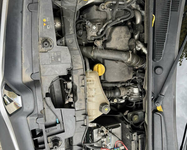 Белый Рено Кенгу, объемом двигателя 1.46 л и пробегом 328 тыс. км за 6800 $, фото 14 на Automoto.ua