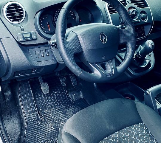 Білий Рено Кєнгу, об'ємом двигуна 1.5 л та пробігом 199 тис. км за 7800 $, фото 7 на Automoto.ua