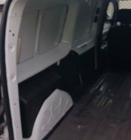 Рено Кєнгу 2015 у Броварах на Automoto.ua Білий Рено Кєнгу, об'ємом двигуна 1.46 л та пробігом 225 тис. км за 8500 $, фото 14 на Automoto.ua