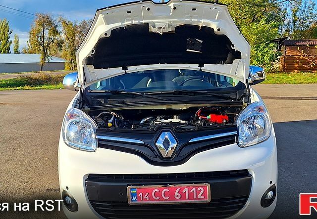 Білий Рено Кєнгу, об'ємом двигуна 1.5 л та пробігом 64 тис. км за 12500 $, фото 12 на Automoto.ua