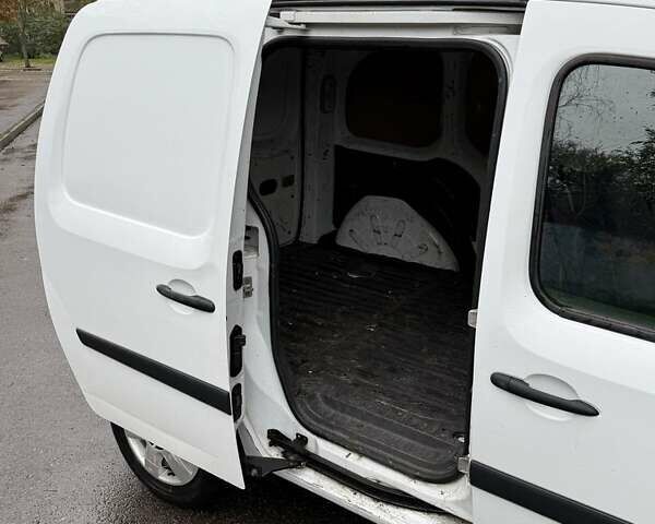 Рено Кєнгу 2015 у Кривому Розі на Automoto.ua Білий Рено Кєнгу, об'ємом двигуна 1.5 л та пробігом 139 тис. км за 6200 $, фото 5 на Automoto.ua