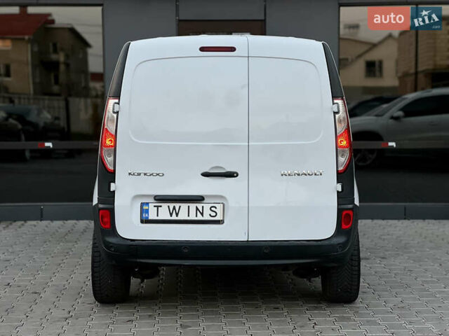 Білий Рено Кєнгу, об'ємом двигуна 1.5 л та пробігом 240 тис. км за 7200 $, фото 4 на Automoto.ua