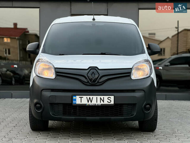 Білий Рено Кєнгу, об'ємом двигуна 1.5 л та пробігом 240 тис. км за 7200 $, фото 1 на Automoto.ua