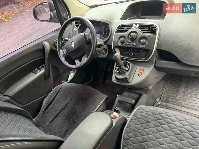 Белый Рено Кенгу, объемом двигателя 1.46 л и пробегом 328 тыс. км за 6800 $, фото 10 на Automoto.ua