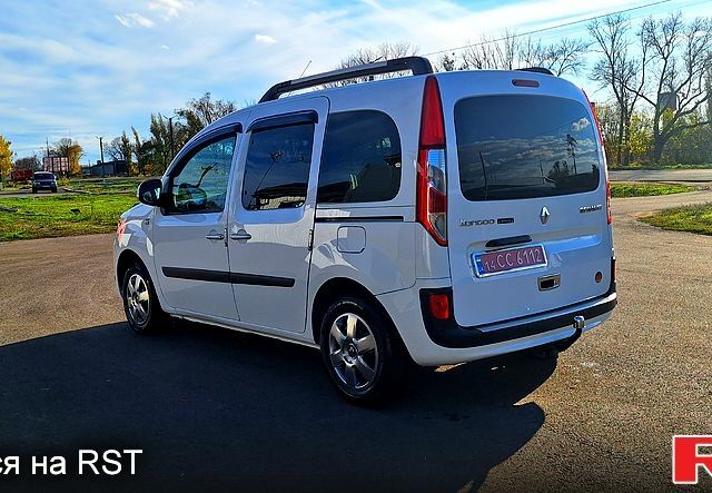 Білий Рено Кєнгу, об'ємом двигуна 1.5 л та пробігом 64 тис. км за 12500 $, фото 6 на Automoto.ua