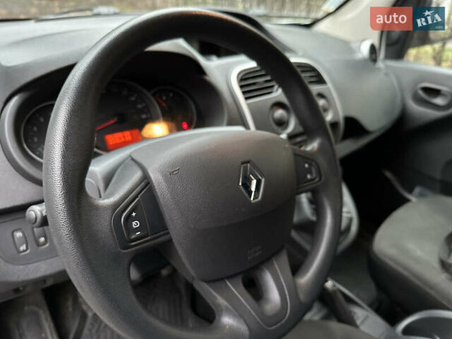 Білий Рено Кєнгу, об'ємом двигуна 1.5 л та пробігом 211 тис. км за 7999 $, фото 21 на Automoto.ua