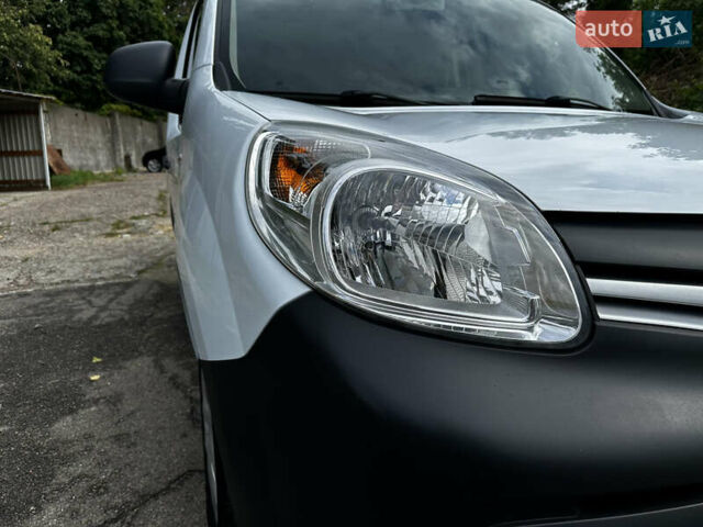 Білий Рено Кєнгу, об'ємом двигуна 1.5 л та пробігом 195 тис. км за 8200 $, фото 15 на Automoto.ua
