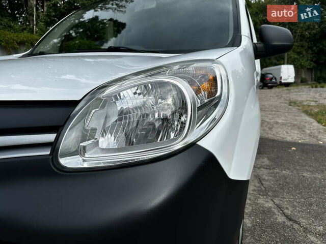 Білий Рено Кєнгу, об'ємом двигуна 1.5 л та пробігом 195 тис. км за 8200 $, фото 14 на Automoto.ua