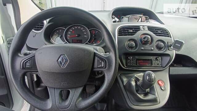 Білий Рено Кєнгу, об'ємом двигуна 1.46 л та пробігом 150 тис. км за 9199 $, фото 4 на Automoto.ua