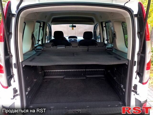 Білий Рено Кєнгу, об'ємом двигуна 1.5 л та пробігом 260 тис. км за 11550 $, фото 7 на Automoto.ua