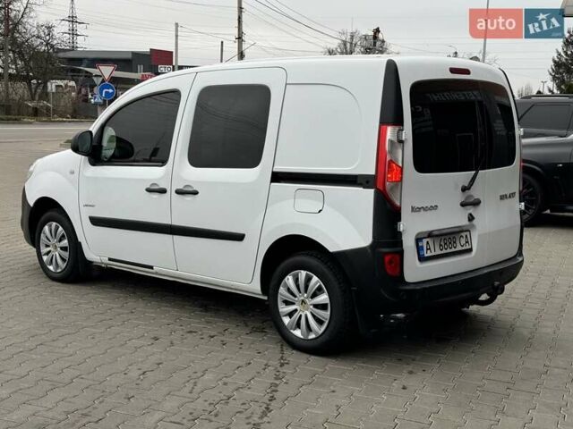 Белый Рено Кенгу, объемом двигателя 1.5 л и пробегом 205 тыс. км за 9600 $, фото 5 на Automoto.ua