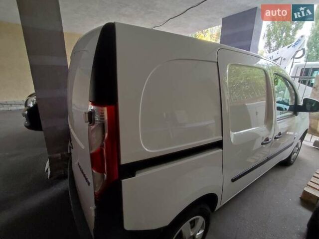 Білий Рено Кєнгу, об'ємом двигуна 0 л та пробігом 89 тис. км за 9000 $, фото 1 на Automoto.ua