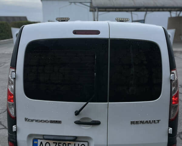 Белый Рено Кенгу, объемом двигателя 1.46 л и пробегом 161 тыс. км за 8200 $, фото 8 на Automoto.ua