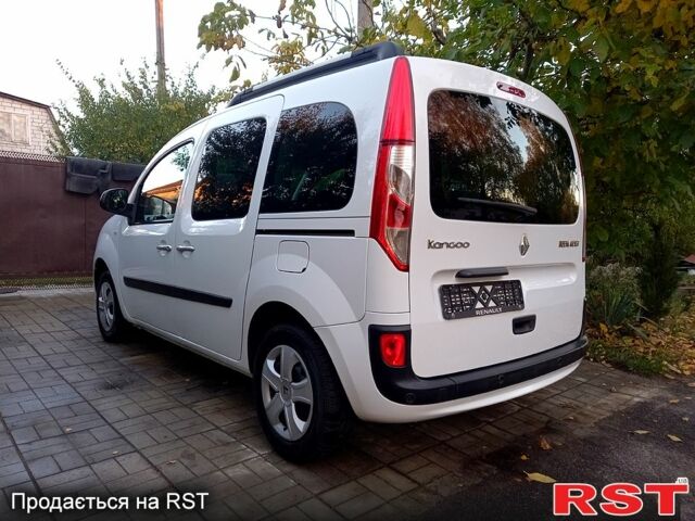 Білий Рено Кєнгу, об'ємом двигуна 1.5 л та пробігом 260 тис. км за 11550 $, фото 12 на Automoto.ua