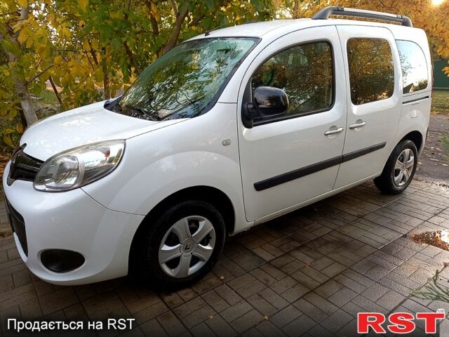 Білий Рено Кєнгу, об'ємом двигуна 1.5 л та пробігом 260 тис. км за 11550 $, фото 4 на Automoto.ua