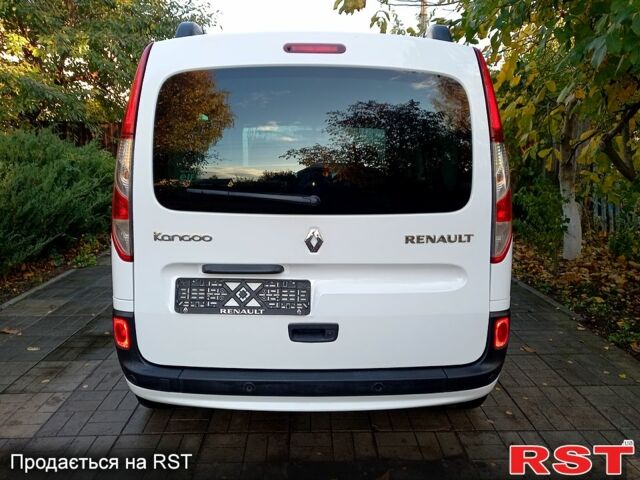 Білий Рено Кєнгу, об'ємом двигуна 1.5 л та пробігом 260 тис. км за 11550 $, фото 3 на Automoto.ua
