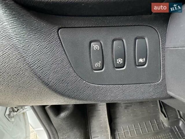 Белый Рено Кенгу, объемом двигателя 1.5 л и пробегом 205 тыс. км за 9600 $, фото 18 на Automoto.ua