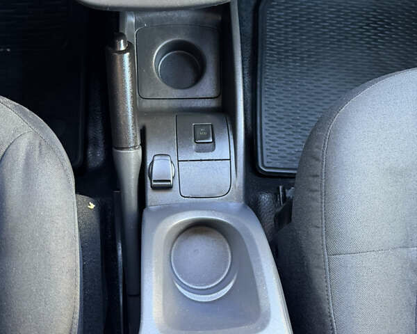 Белый Рено Кенгу, объемом двигателя 0 л и пробегом 52 тыс. км за 10500 $, фото 100 на Automoto.ua