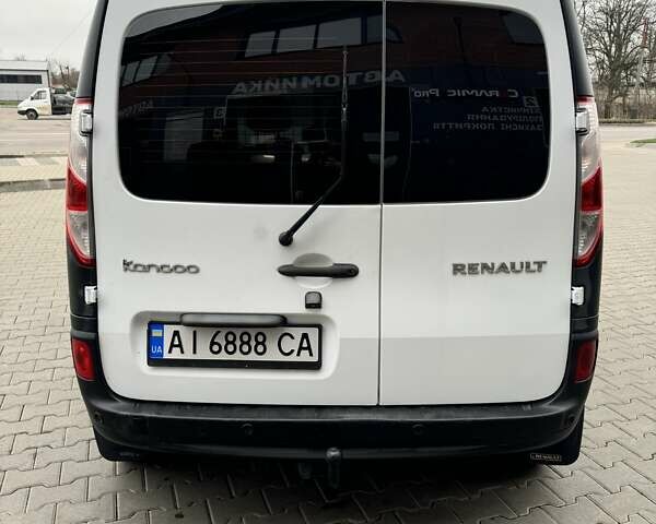 Белый Рено Кенгу, объемом двигателя 1.5 л и пробегом 205 тыс. км за 9600 $, фото 21 на Automoto.ua