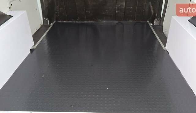 Білий Рено Кєнгу, об'ємом двигуна 0 л та пробігом 52 тис. км за 9800 $, фото 9 на Automoto.ua