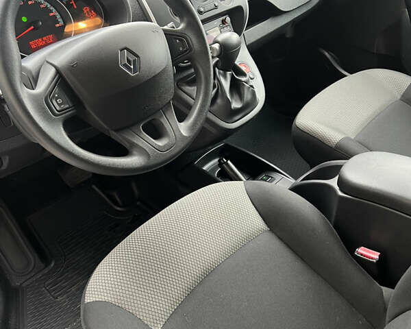 Рено Кєнгу 2018 у Луцьку на Automoto.ua Білий Рено Кєнгу, об'ємом двигуна 0 л та пробігом 20 тис. км за 9700 $, фото 1 на Automoto.ua