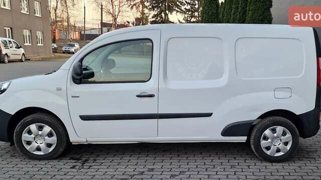 Белый Рено Кенгу, объемом двигателя 0 л и пробегом 92 тыс. км за 9600 $, фото 5 на Automoto.ua