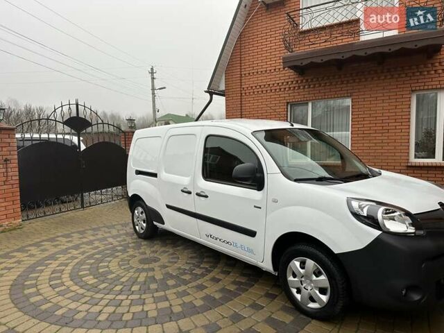 Белый Рено Кенгу, объемом двигателя 0 л и пробегом 25 тыс. км за 12400 $, фото 19 на Automoto.ua