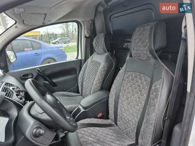 Белый Рено Кенгу, объемом двигателя 1.46 л и пробегом 179 тыс. км за 10500 $, фото 4 на Automoto.ua